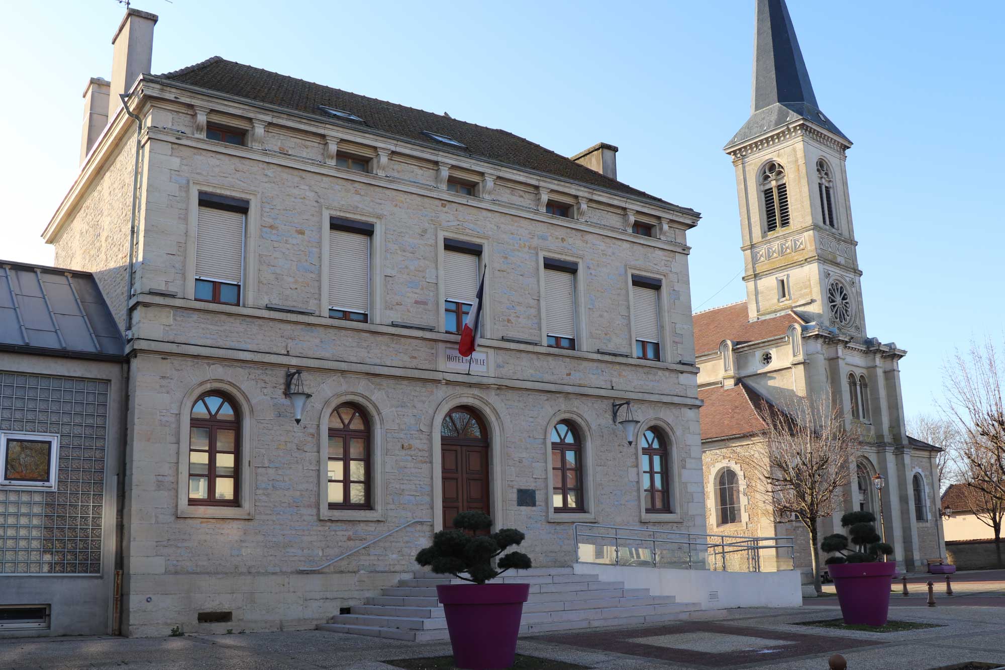 mairie-genlis-facade