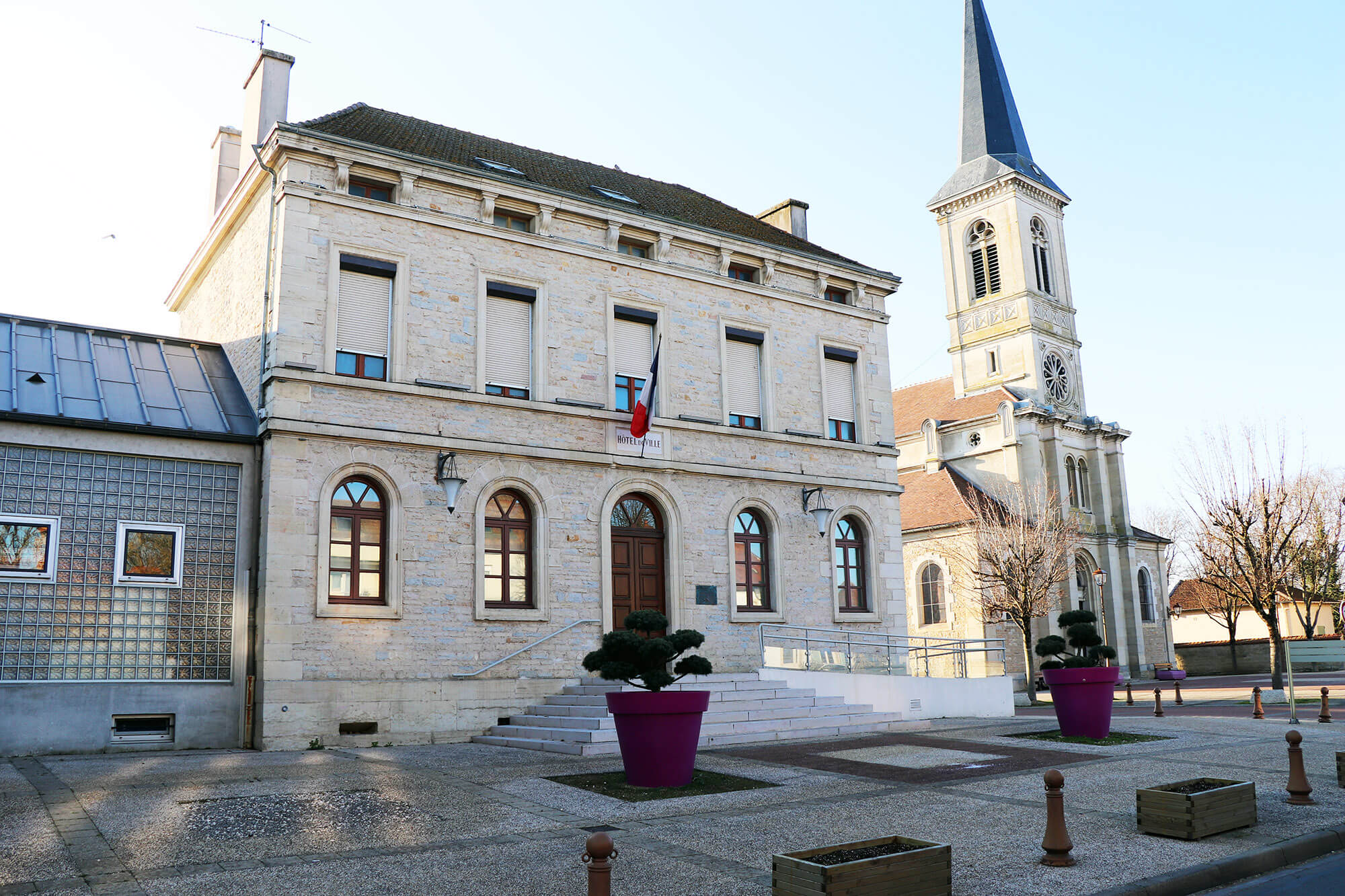 GENLIS_mairie_3